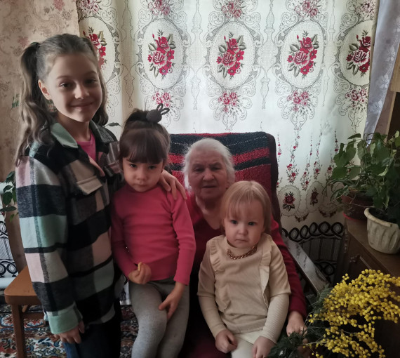Акция «Поклон вам низкий от внучат и близких» Акция «Поклон вам низкий от внучат и близких».
